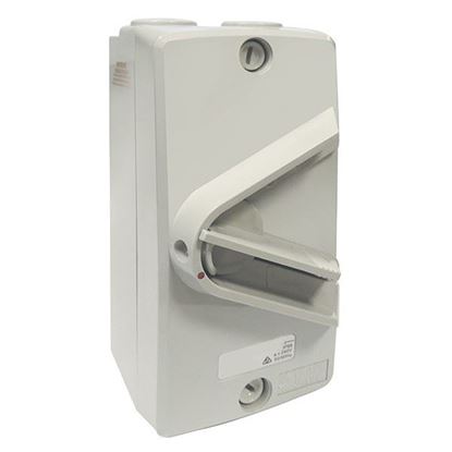 Picture of TRADESAVE Weatherproof Isolator Switch,3 Pole, IP66, 63A, Grey