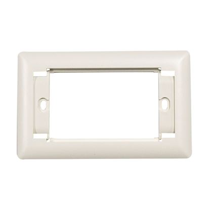 Picture of DYNAMIX 3 Gang AV Face Plate. Includes Top & Bottom Labeling.